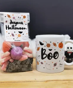 Mug Halloween Boo et ses bonbons Tarentules noires, dentiers et guimauves citrouille et tête de mort